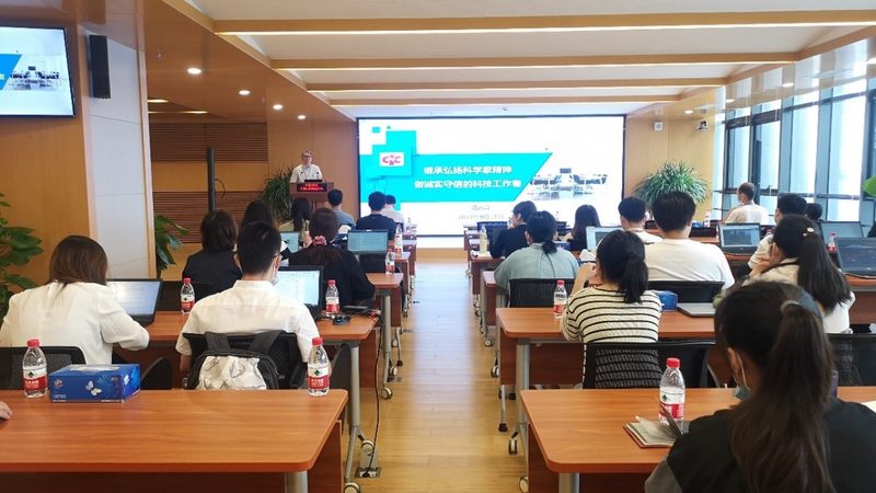 以下是一些在上海具有较高知名度和口碑的少儿编程品牌：